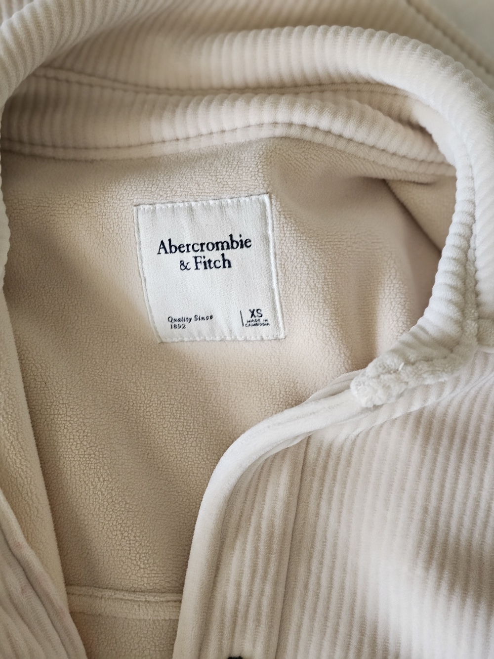 Abercrombie & Fitch Women's Soft Cream Corded Cropped Shacket Jacket XS - Picture 2 of 6